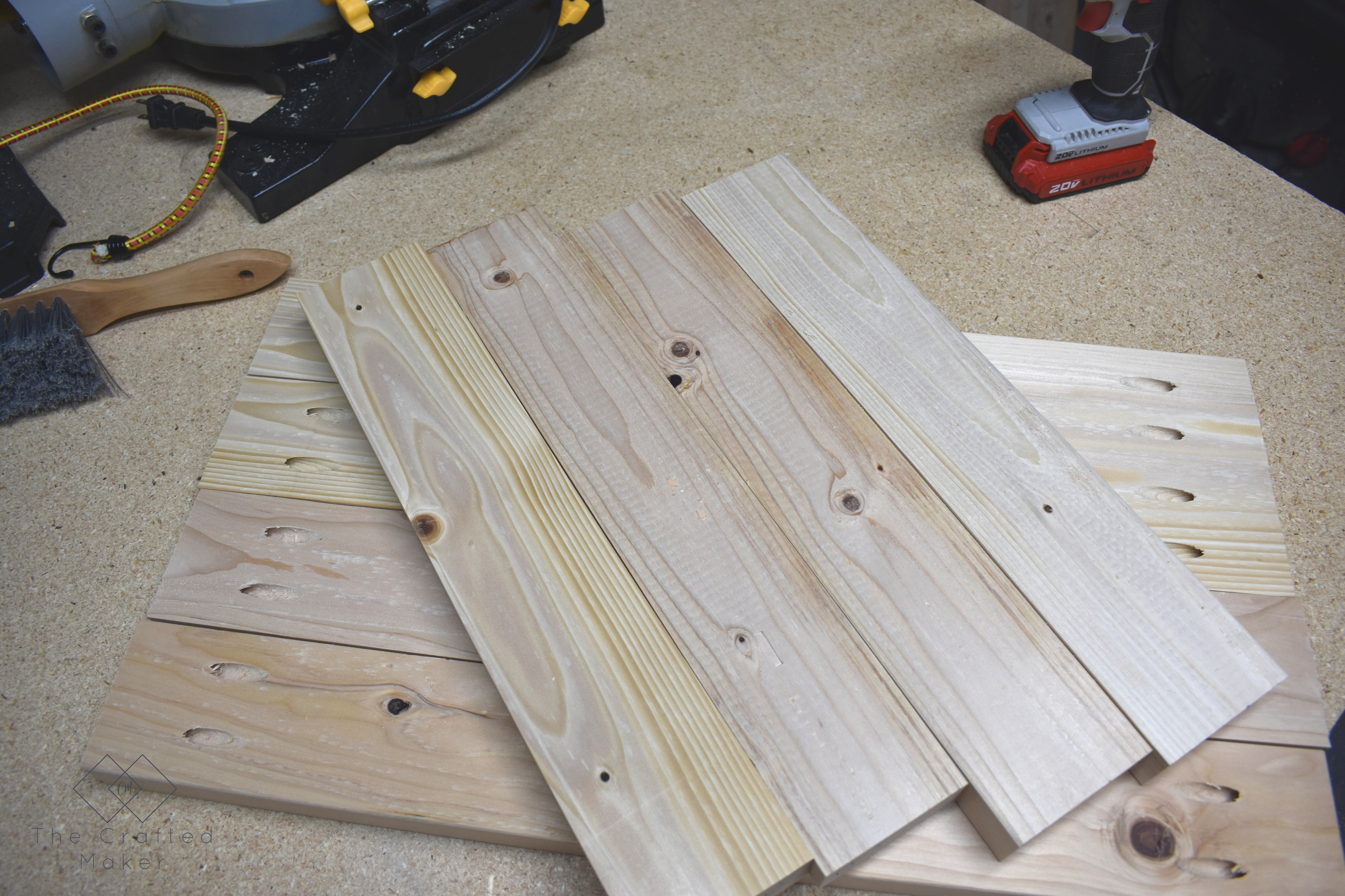 Give your living room some new life with this DIY Modern Farmhouse Coffee Table. Free PDF plans included along with step by step instructions and pictures!